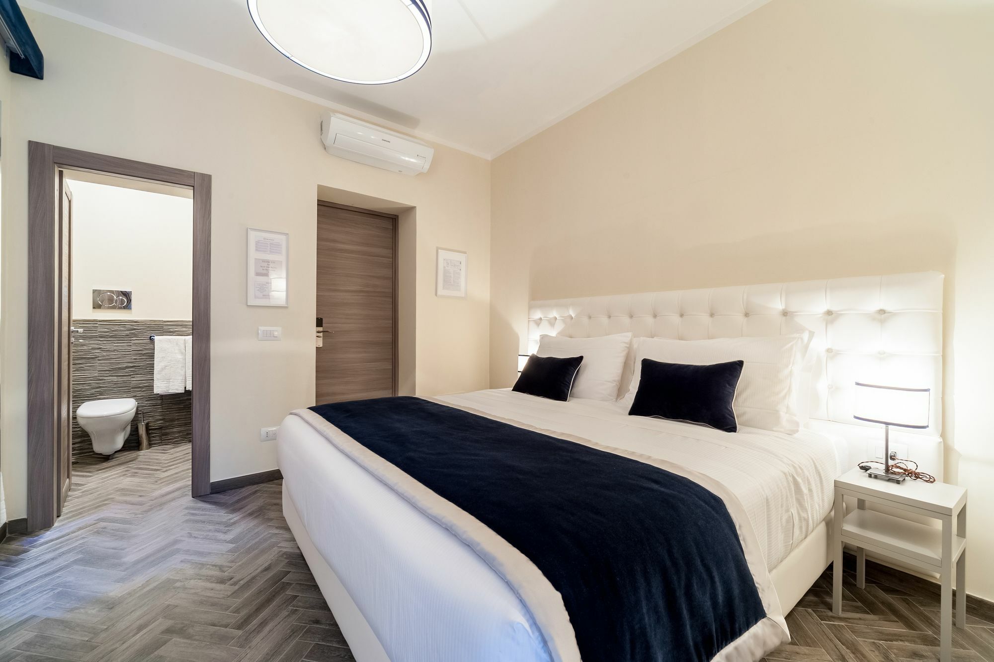 Foro Romano Luxury Suites Exterior photo