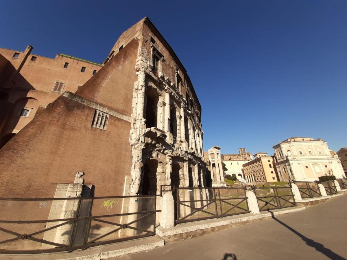Foro Romano Luxury Suites Exterior photo
